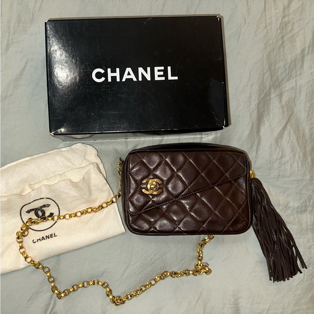 1989-1991 Vintage Chanel Lambskin Camera Bag